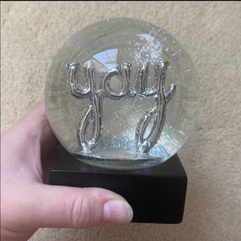 Yay Silver Glitter Balloon Snowglobe